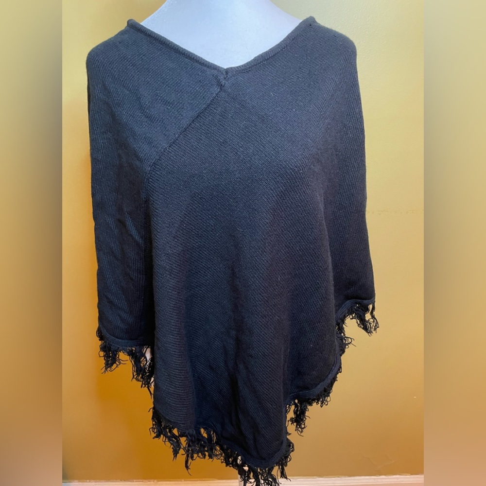Casual Gear Black Poncho